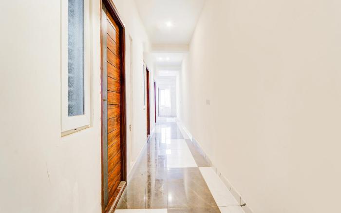 Super Collection O RS Puram North Railway Station Formerly RG Residency