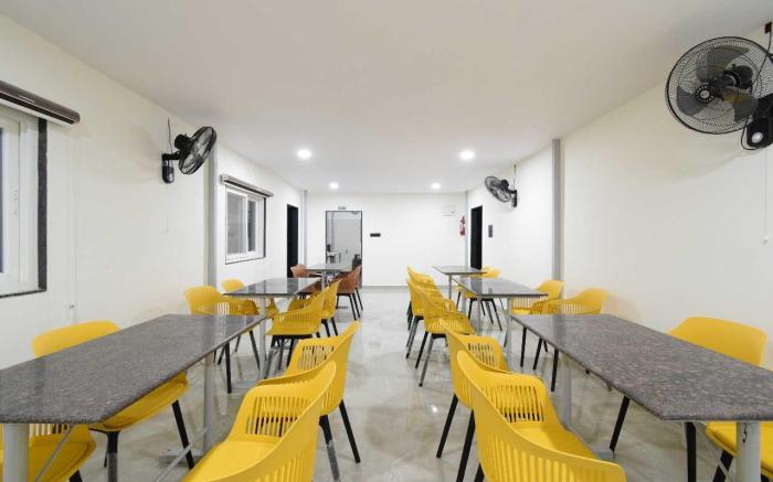 Townhouse Oak MGBS Station Hyderabad