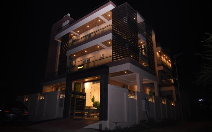 RROOMS Hotel Riddhi Grand