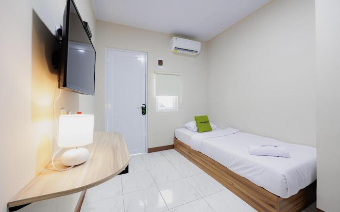 Urbanview Petukangan Mansion Jakarta