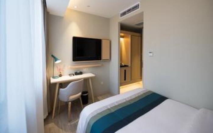 Home Inn Style Wuxi Anzhen High-speed Railway East Station RT-Mart