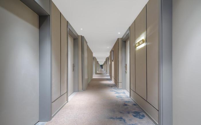 Home Inn Style Urumqi City Government Nanhu Plaza Metro Station