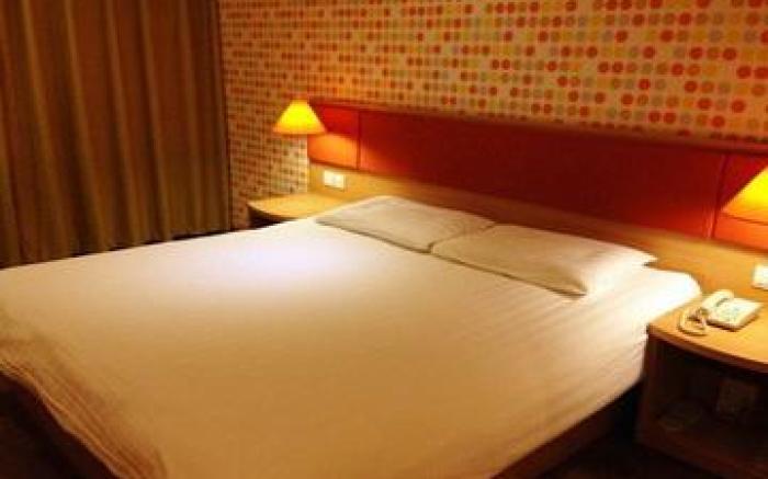 Home Inn Luoyang Nanchang Road Wangfujing Wanda Plaza
