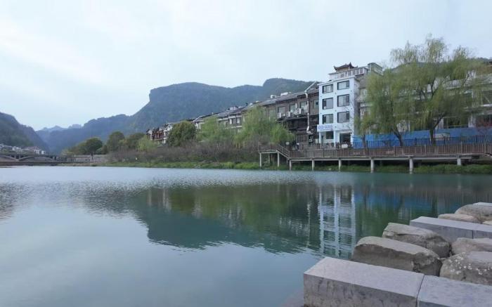 ZhangJiaJie Enjoy Nature hotel