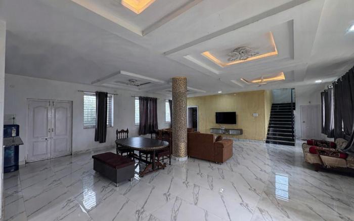 RS Nest Farms 4BHK Villa with Pool by Homeyhuts