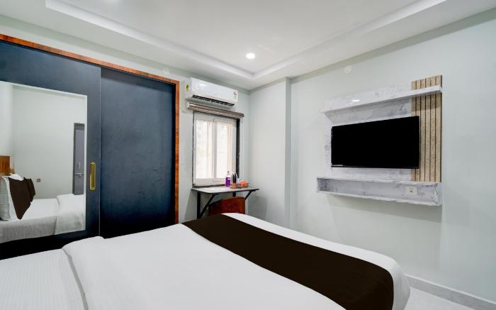 Hotel O Srinika premium near airport