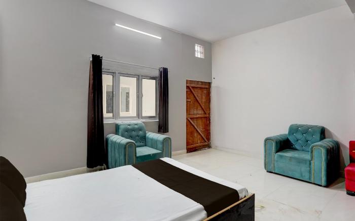 Hotel O Raj Palace