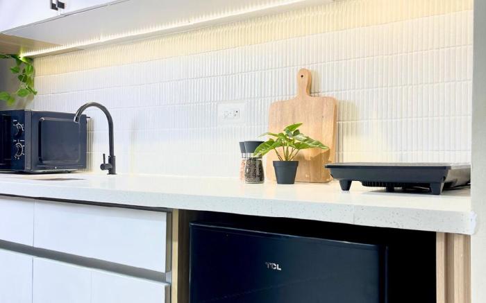 Cloud Nine w Balcony Near IT Park Pool WiFi