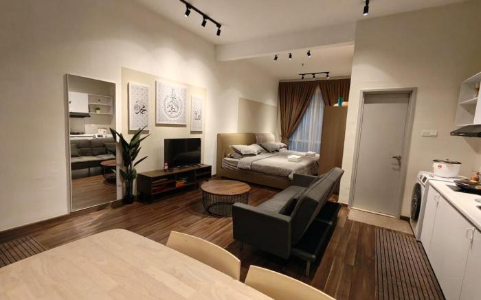 LV10 Tawny Homey 4-5pax| Kuantan