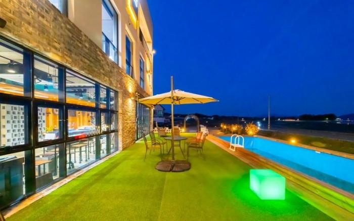 Sisun Pool Villa Pension