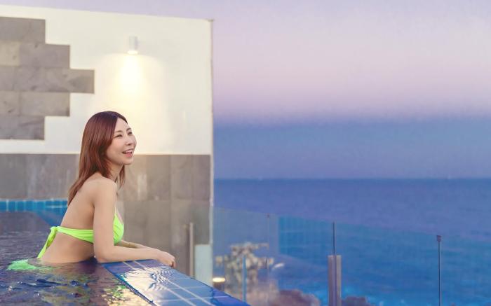 Elafoni Sea Pool Villa