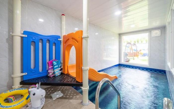 Bao Kids Pool Villa