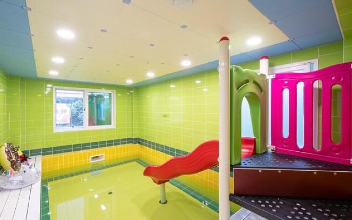 Mango Kids Pool Villa