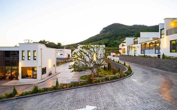 Yeosu Baekya Pool Villa & Kids (Ocean View, New Construction)