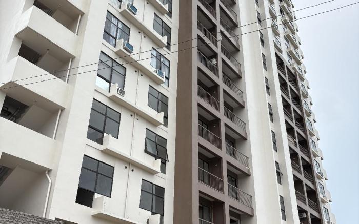 Chic Condo with Pool and Gym Access