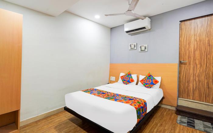 FabHotel The Park View