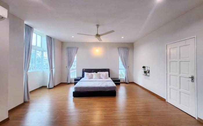 5 min to Ipoh town pasir puteh 6br6bath24 pax