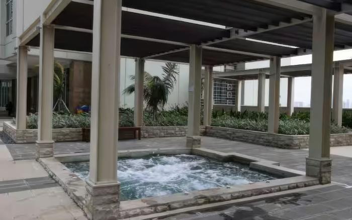 Central Royal Apartments by Emily in Jakarta