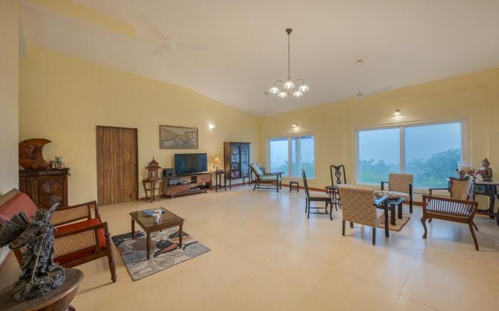 SaffronStays Silver Falls-Scenic Waterfall Escape