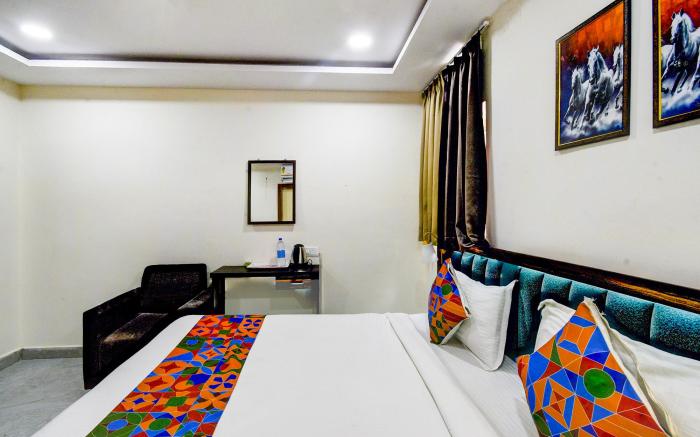 FabHotel O PNR Continental