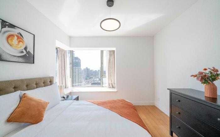 Tyms Elegant 2 Bedroom 1 Living Haven