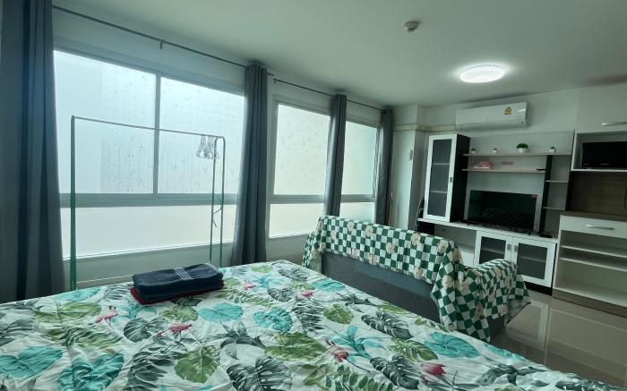 Bangsaray Beach Condo B414 บางเสร่ บีช