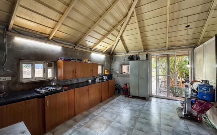 Oakridge Cottages 5BR with Pool by Homeyhuts