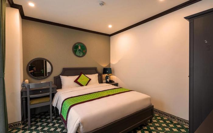 Charmpearl Hotel & Suites