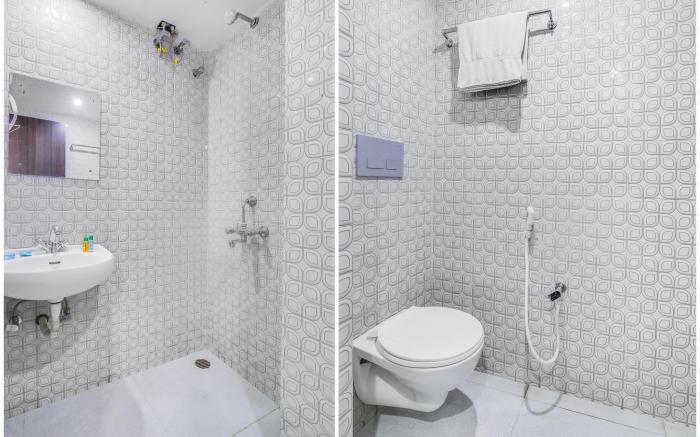 FabHotel Ayaansh