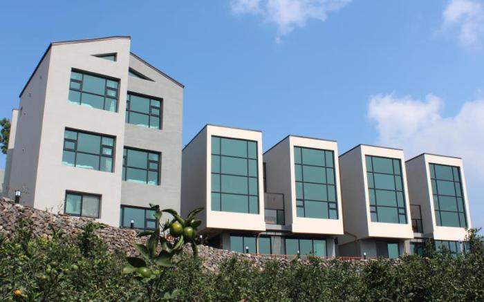 Stay in Jeju Holiday House