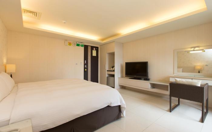 F Hotel - Sanyi