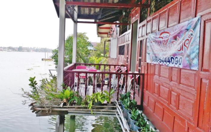 Baan Bon Homestay Amphawa