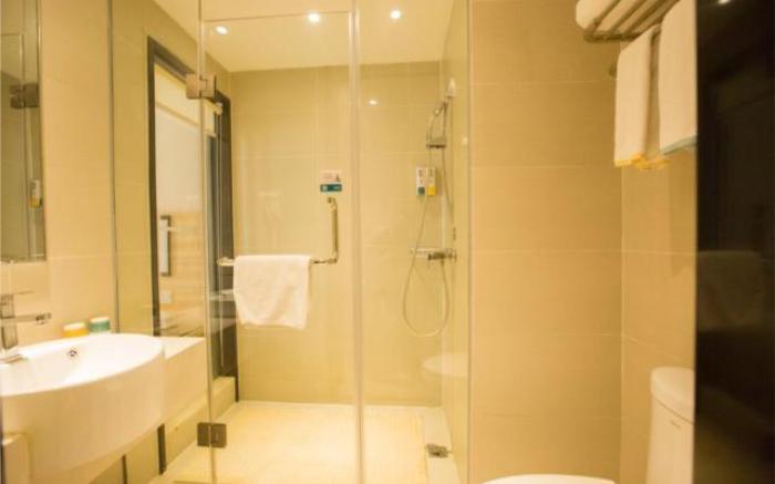 City Comfort Inn Hotel Wuhan Optics Valley Square Metro Station Zhongnan Minzu University