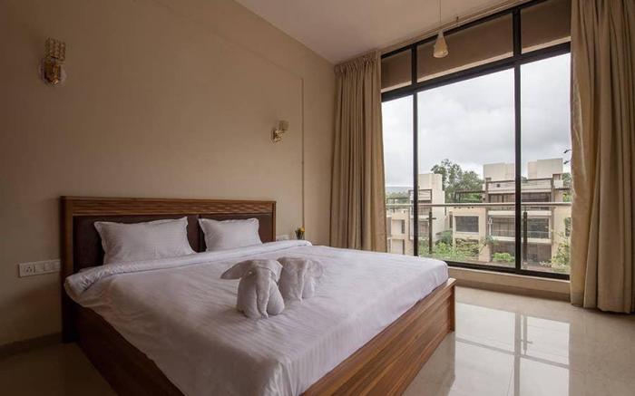 Greenwoods Ten by Vista Rooms