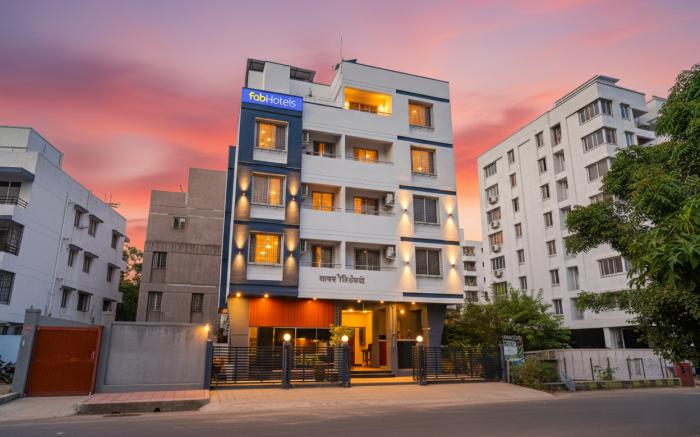 FabHotel Stay Inn - Nr. 4 Lions Academy, Pimple Nilakh
