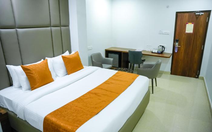 Hotel Kinara Grand