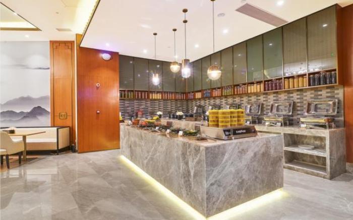 E-Cheng Hotel Yangjiang Baili Plaza