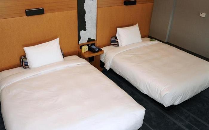 Aloft Montreal Airport