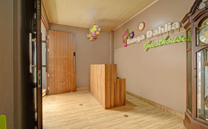 Hotel O Gambir Near Juanda Station Formerly Bunga Dahlia