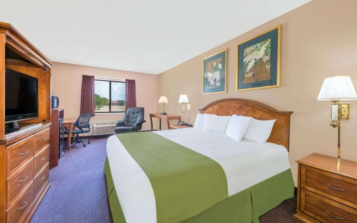 Baymont by Wyndham Enid