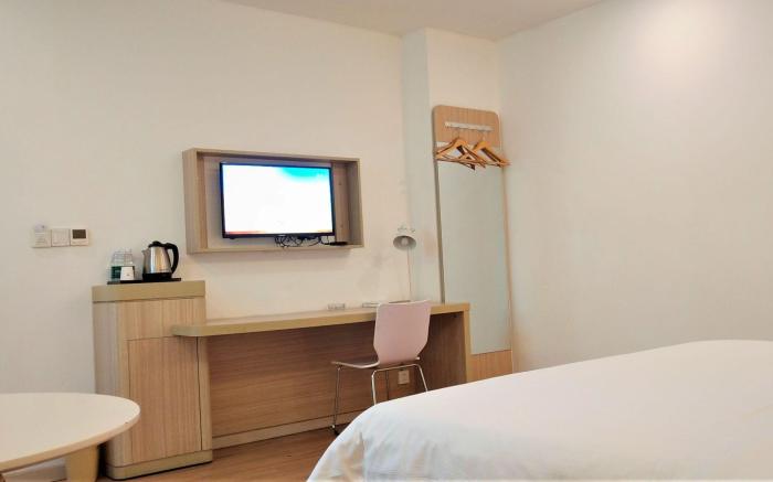 Hanting Hotel Jingzhou Jianli Jiangcheng Road