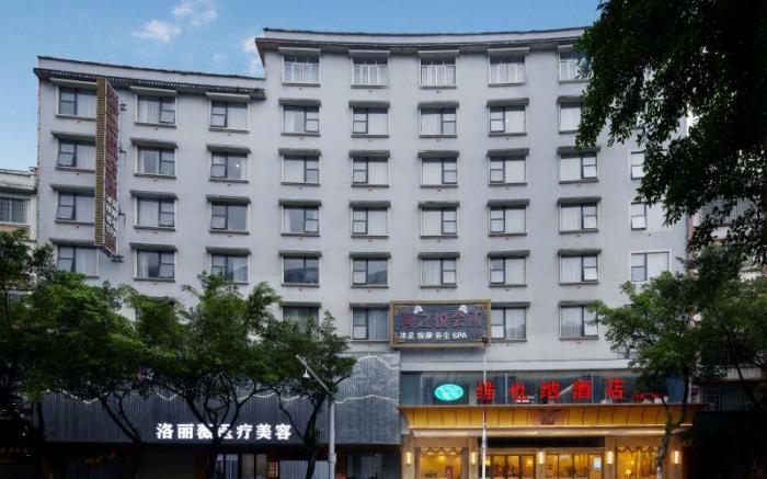 Vienna Hotel Guangxi Hezhou Shizheng Square