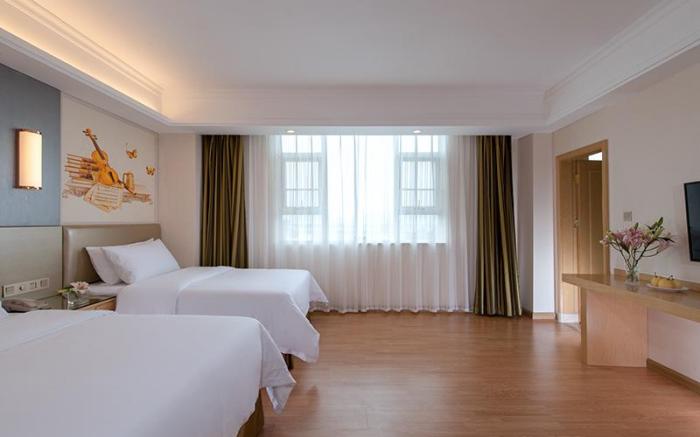Vienna Hotel Guangxi Guigang Pingnan Central Plaza