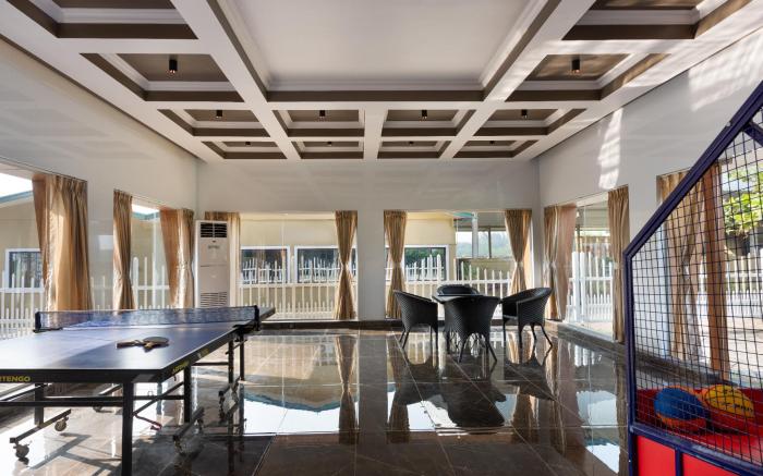 Paramount Riverfront Resort and Spa