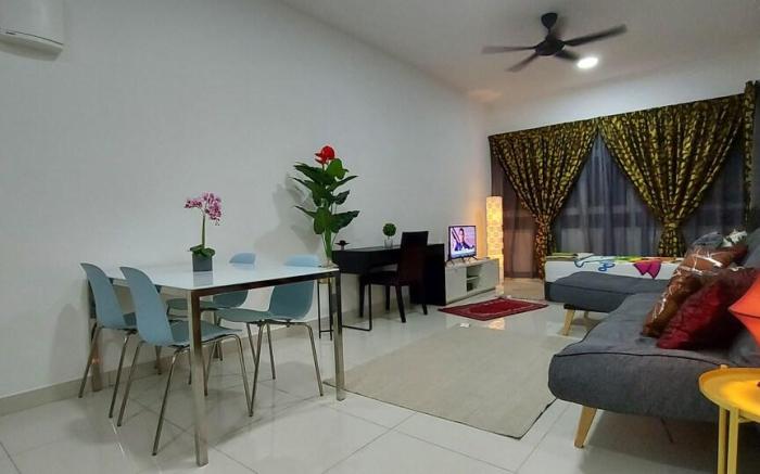 KL City View 1 bedroom B2612 condo w free parking