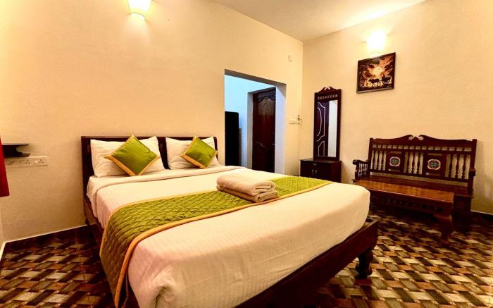 sri saveraa residency