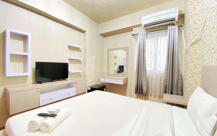 Relaxing Studio Room at Suites @Metro By Travelio