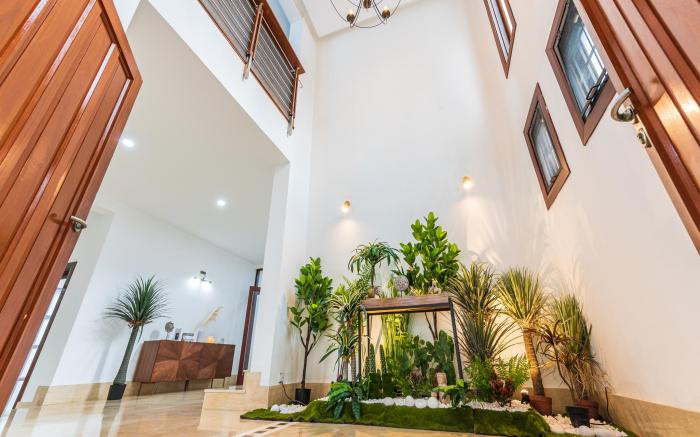 Pool Villa Wonderland: 30P, 10k sf, KL by Verano