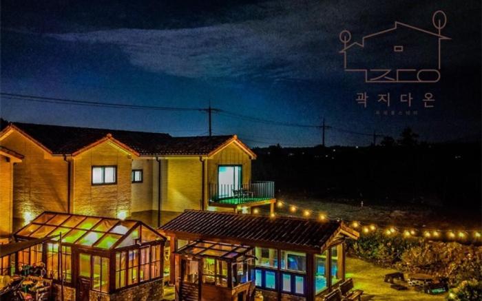 Jeju Dokchae Poolvilla Gwakjidaon Stay