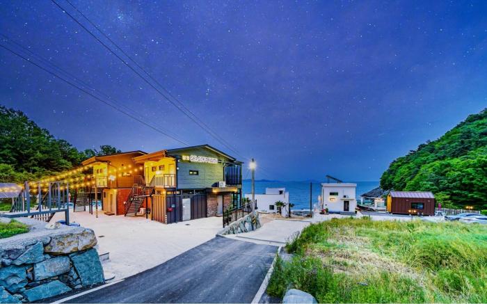 Namhae Yanghwa Seaside Pension